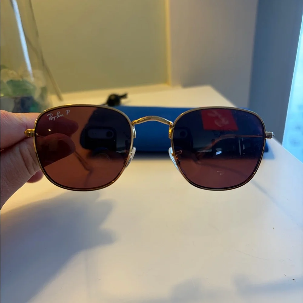Youth Ray-Ban Frank Gold Frame Sunglasses with Rose colored Lenses